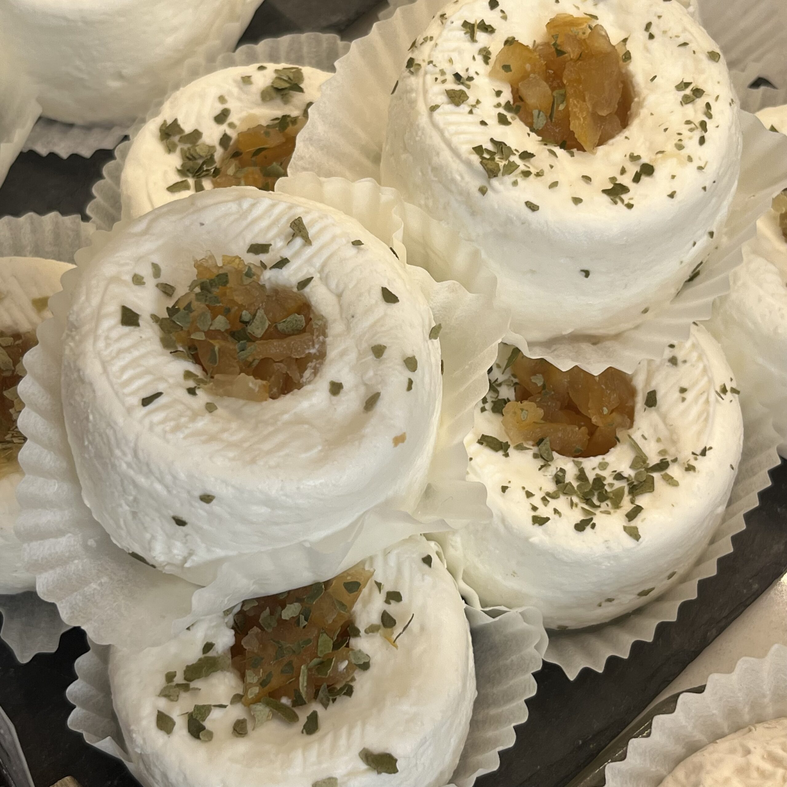 Chèvre frais au yuzu confit